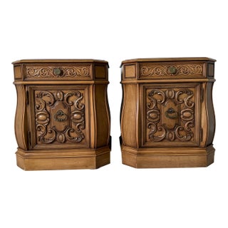 Vintage Hollywood Regency Style Carved Wood Front Door Nightstands – Pair For Sale