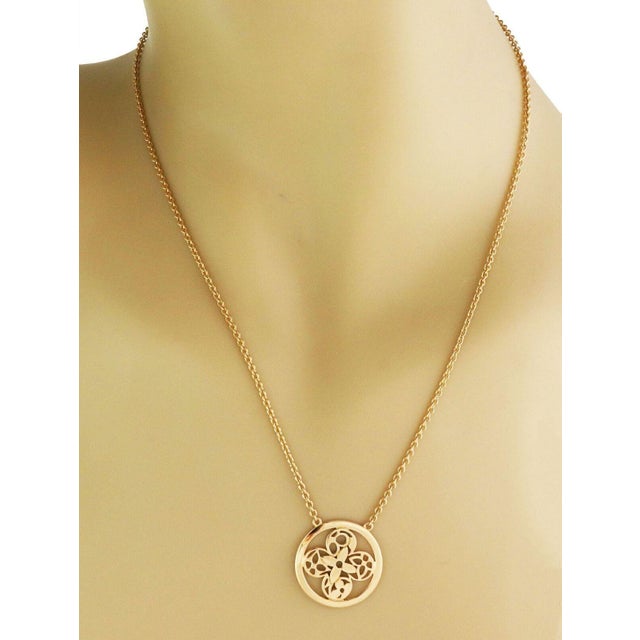 This is a beautiful authentic necklace by Louis Vuitton from the Resille Monogram collection. It is crafted from 18k...