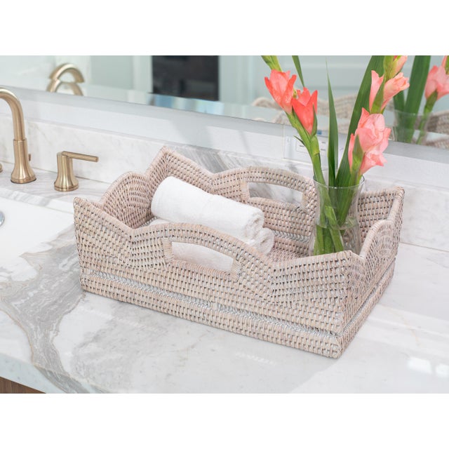 Dimensions: 16"x10"x6" (LxWxH) Keeping organized creates structure and allows you to work more efficiently. Our Scallop...