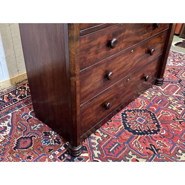 19th Century Victorian Mahogany Chest of Drawers For Sale - Image 6 of 18