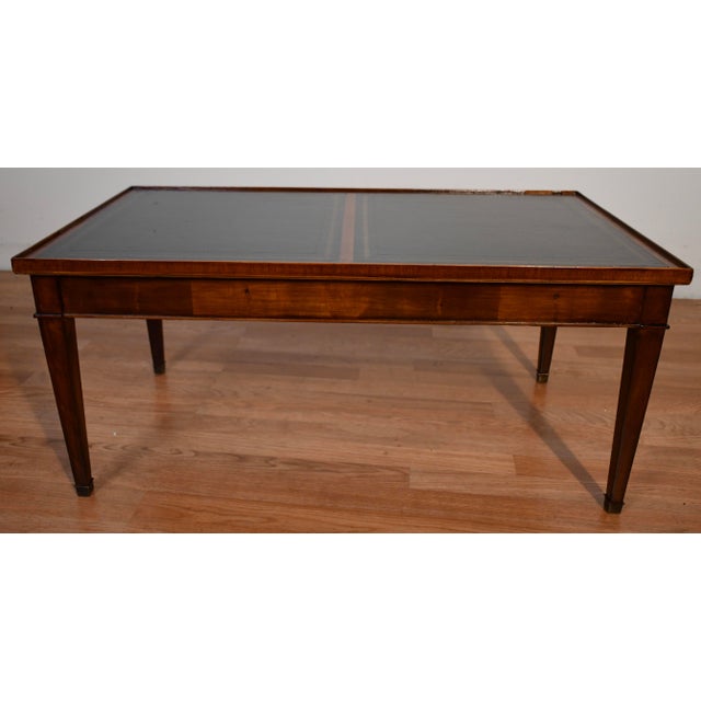 Traditional 1930s English Regency Mahogany & Green Leather Top Coffee Table For Sale - Image 3 of 16