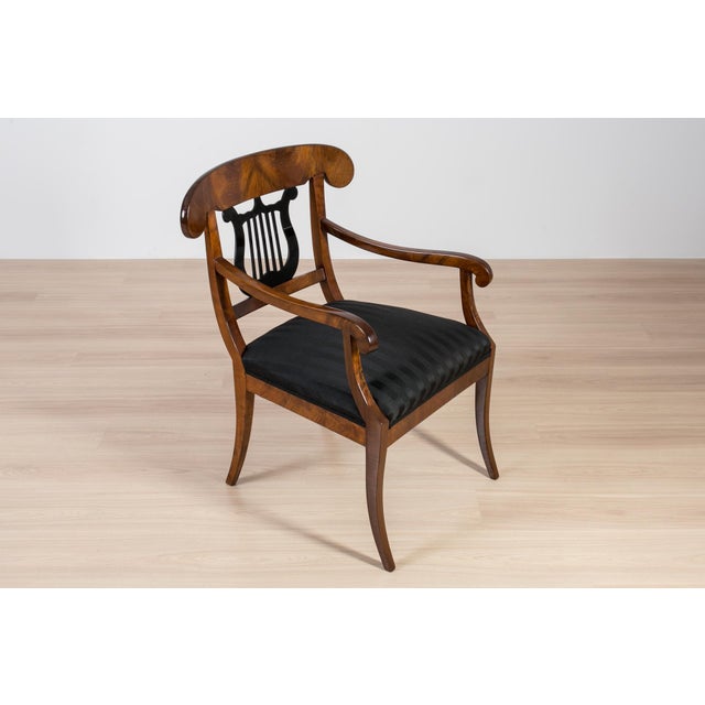 Antique German Biedermeier Armchairs in Walnut, 1800s, Set of 2 For Sale - Image 10 of 16