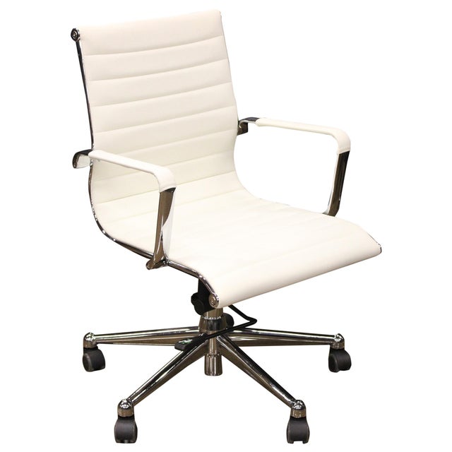 Kimball Mid Century Style Alumma White Conference Chairs With Pneumatic