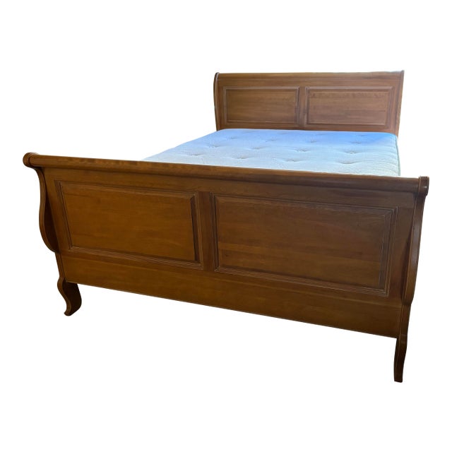 Ethan Allen Country French Queen Sleigh Bed For Sale