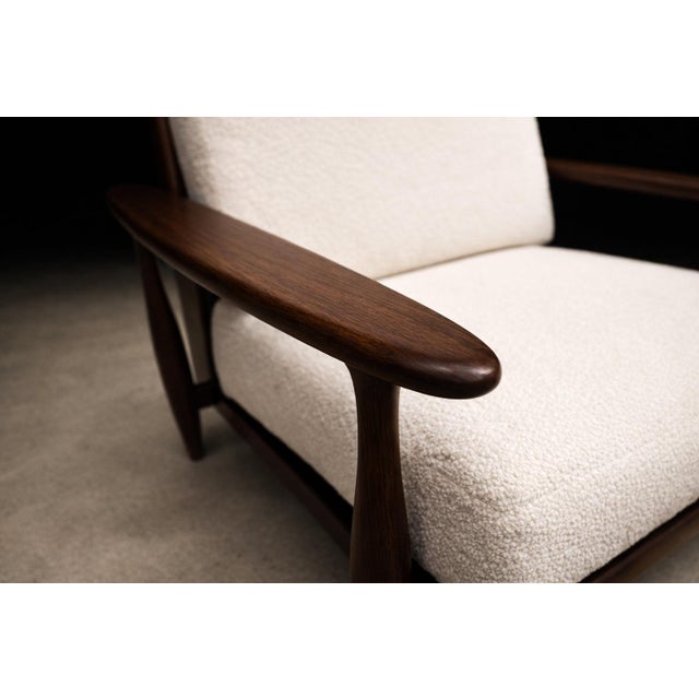 Liceu de Artes e Ofícios Pair of Armchairs in Brazilian Rosewood & Bouclé by Liceu de Artes, 1960s – Lot 218 For Sale - Image 4 of 13