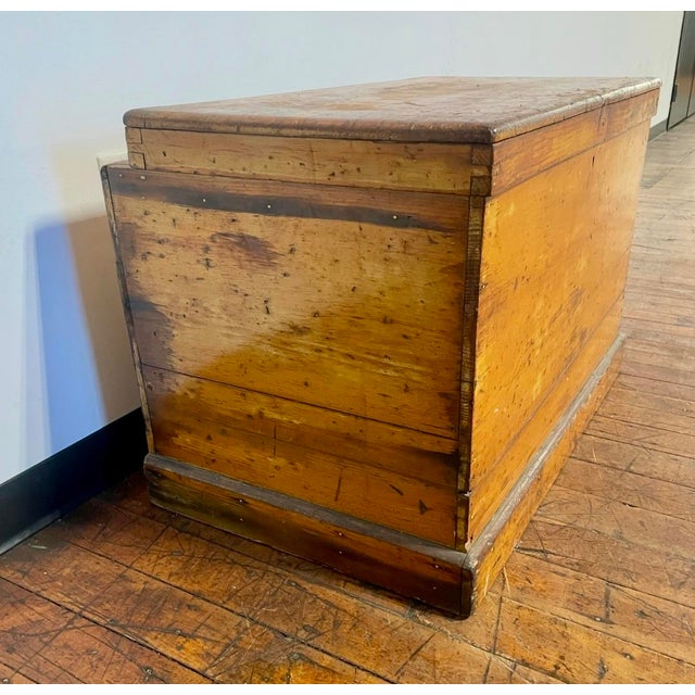 American Antique Pine Ice Box Refrigerator Chest or Blanket Box For Sale - Image 3 of 11