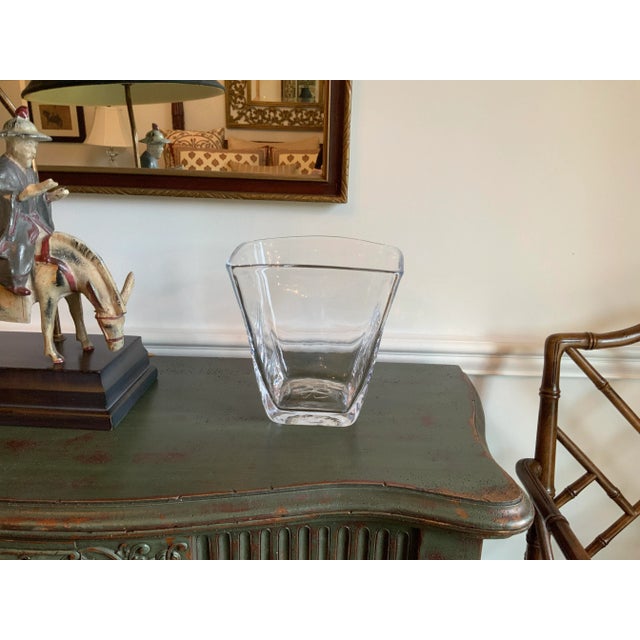 This contemporary vase provides a casual, simple elegance for flowers, floating lilies, or even on display as an accent...