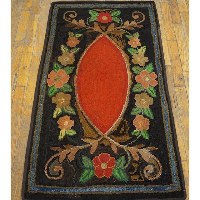 Late 19th Century American Hooked Rug ( 2'2" x 4' - 66 x 122 ) Antique American Hooked Rug American 1900s, Country of...