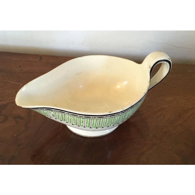 White 1790s English Wedgwood Sauce Gravy Boat, Etruscan Pattern For Sale - Image 8 of 11