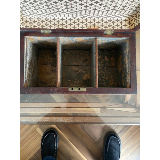 Chocolate 19th Century Mahogany Tea Caddy With Divided Interior For Sale - Image 8 of 14