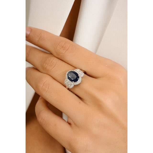 14k Gold Natural Blue Sapphire Cluster Diamond Wedding Ring Size 6.5 For Sale - Image 4 of 11