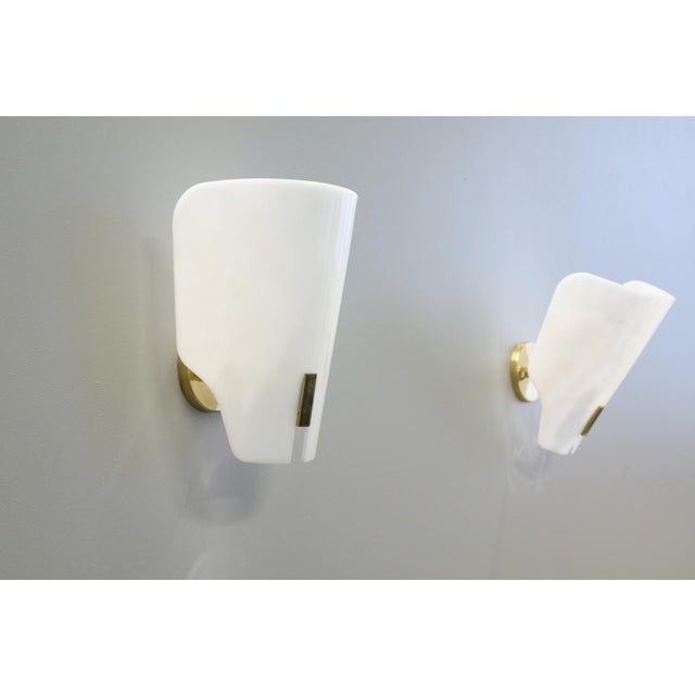 Model 167 PX Methacrylate White Wall Lamps by Gino Sarfatti for Arteluce, 1950s, Set of 2 For Sale - Image 15 of 16