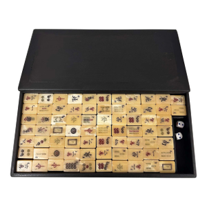 Mid-20th Century Vintage Chinese Mah-Jong Game Set