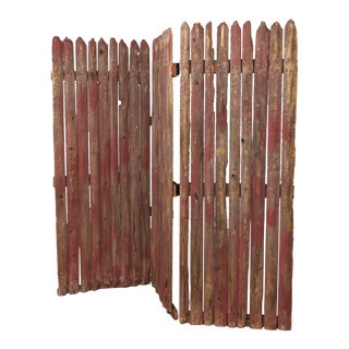 20th Century Rustic Red & Natural Distressed Manchester Picket Fence 3-Panel Folding Screen For Sale