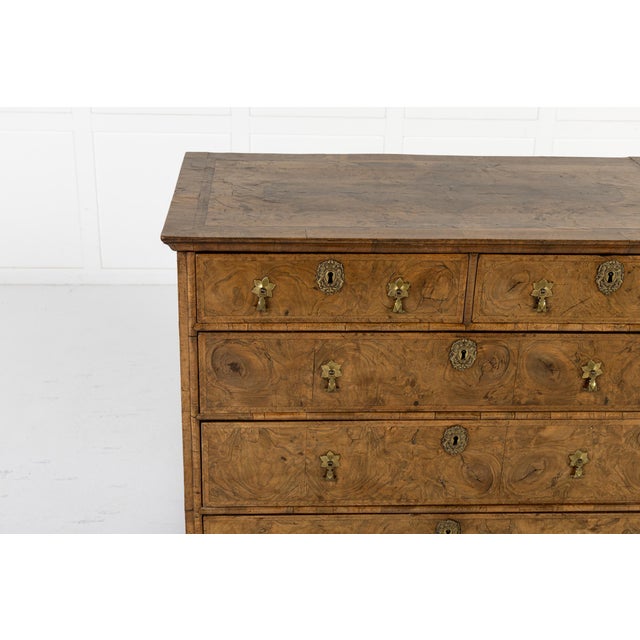 18th Century English Walnut Chest of Drawers For Sale - Image 3 of 8