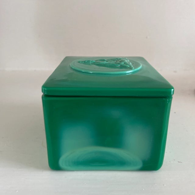 Late 19th Century Chinese Green Peking Glass Buddha Box For Sale In Pittsburgh - Image 6 of 13