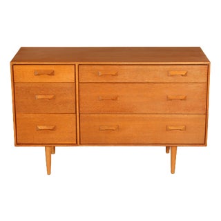 Mid-Century Modern Stag Concord Vanity Chest of Drawers in Oak with Mirror by John and Sylvia Reid, 1960s For Sale