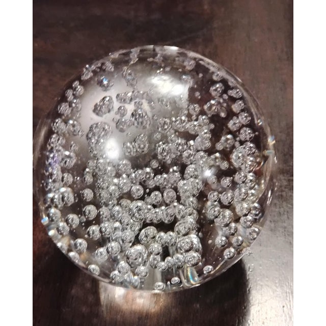 1970s 1970's Bullicante Controlled Bubbles Clear Paper Weight For Sale - Image 5 of 9