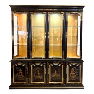 A Vintage Habersham George III Style Hand Decorated Gilt and Black Japanned China Cabinet For Sale