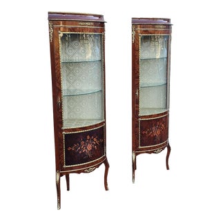Pair Late 20th Century Marquetry French Louis Xv Style Vitrine Corner Cabinets For Sale