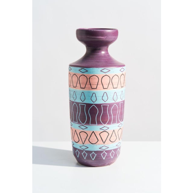 1965 Large Geometric Studio Art Pottery Vase, Signed by Artist Dot Peoples For Sale - Image 9 of 10
