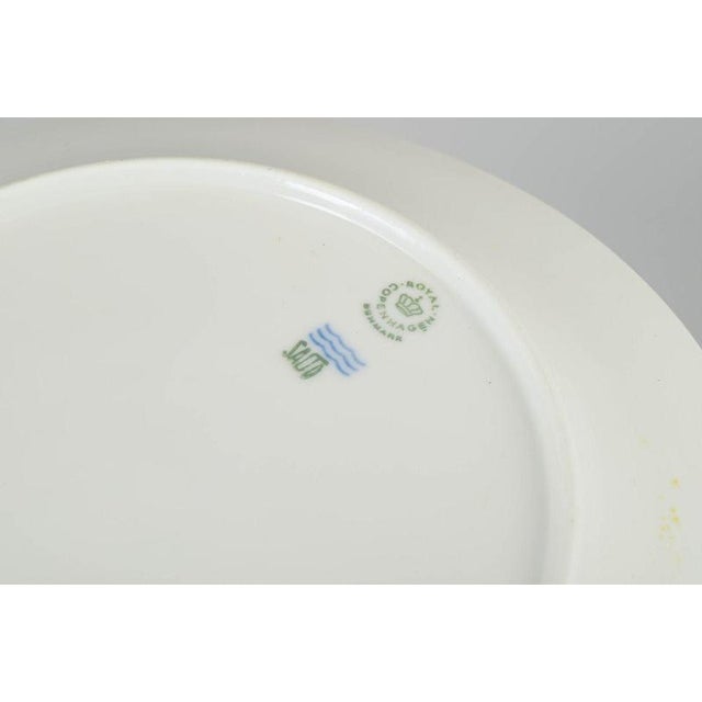 Axel Salto Porcelain Dinner Plates by Axel Salto for Royal Copenhagen, 1970s, Set of 4 For Sale - Image 4 of 5