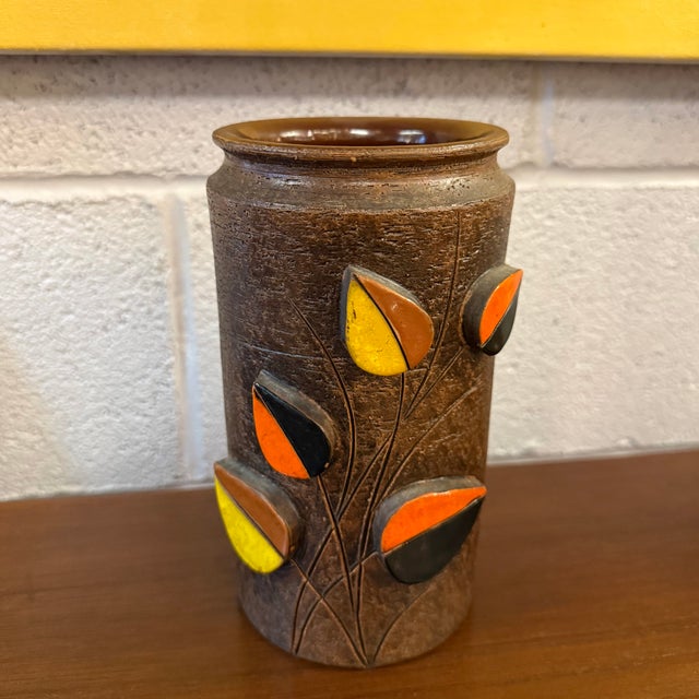 Mid-Century Modern 1960s Italian Art Pottery Vase by Aldo Londi, Bitossi for Raymor For Sale - Image 3 of 7