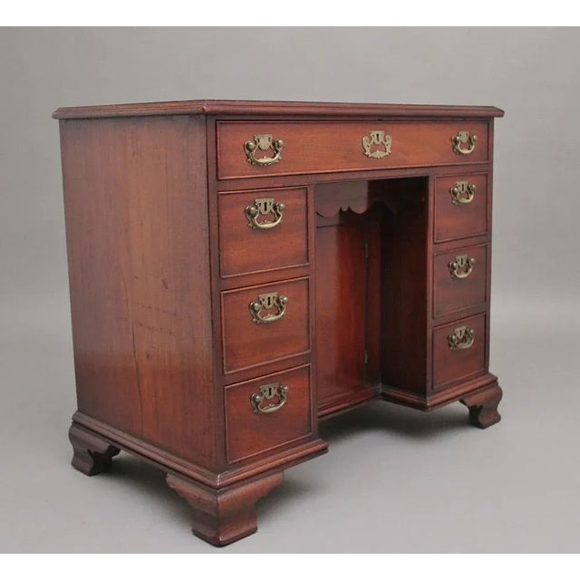 Brown 18th Century Mahogany Kneehole Desk, 1780s For Sale - Image 8 of 13