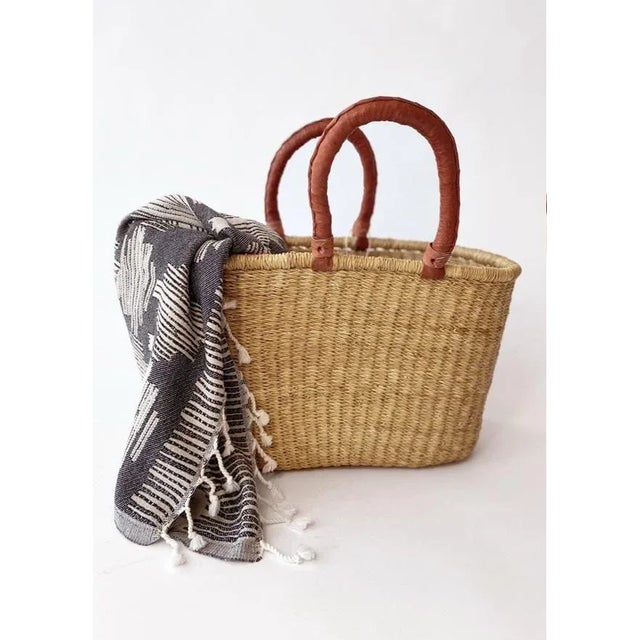 Contemporary African Natural Woven Market Basket For Sale - Image 3 of 5