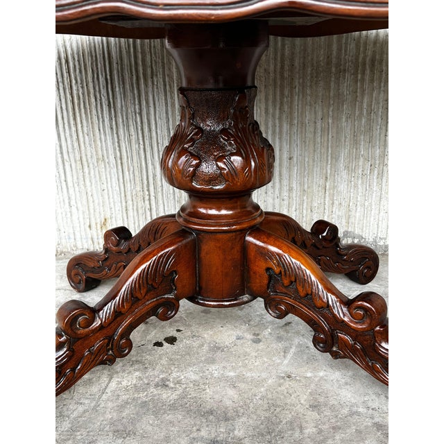 20th Century Spanish Mariano Garcia Carved Pedestal Coffee Table For Sale - Image 12 of 18