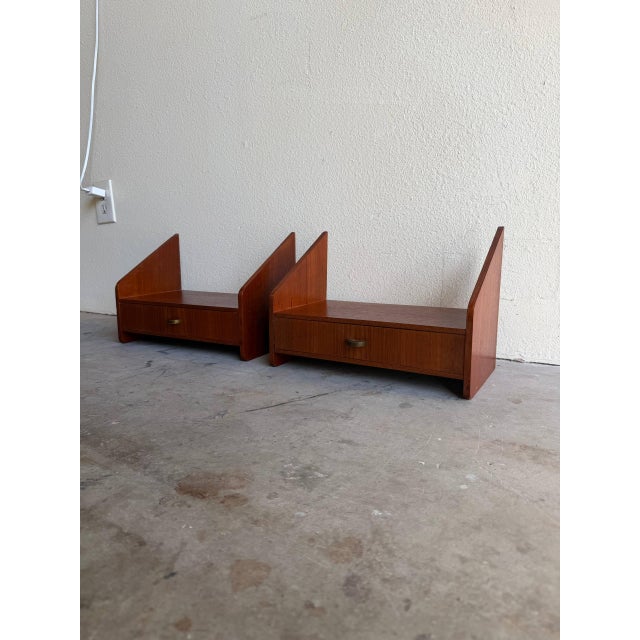 1960s Pair of Danish Teak Floating Nightstands — Mid-Century Modern Wall-Mounted Bedside Tables, 1960s For Sale - Image 5 of 7