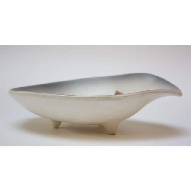 Sascha Brastoff Sascha Brastoff Ceramic 'Rooftops' Footed-Dish For Sale - Image 4 of 13