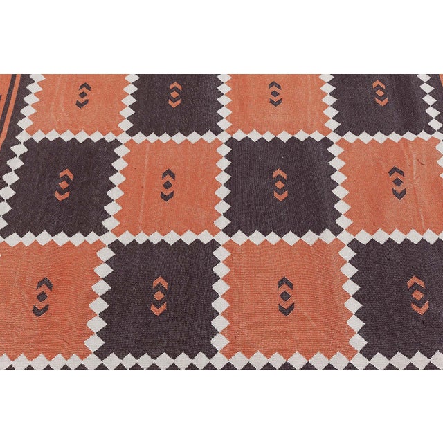 Modern Indian Dhurrie Rug by Doris Leslie Blau Size: 4'0" × 6'0" (121 × 182 cm) Color: Brown, Salmon, White This...
