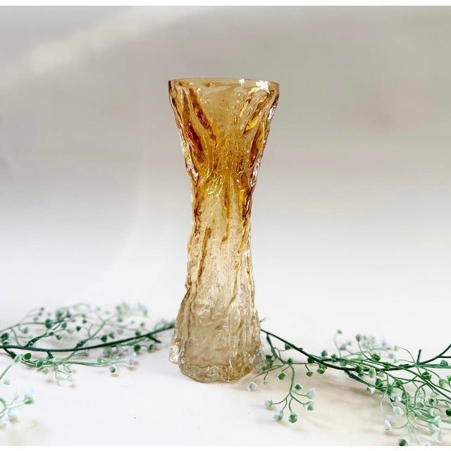 Mid-Century Borken Vase in Glass from Ingrid, 1970s, in Flawless conditions. Designed 1970 to 1979 I have official proof...