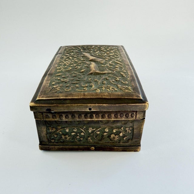 Antique Art Nouveau Repousse Brass Lidded Box 5.25"x3.25"x2.5" Wolf Deer Trinket For Sale In New York - Image 6 of 12