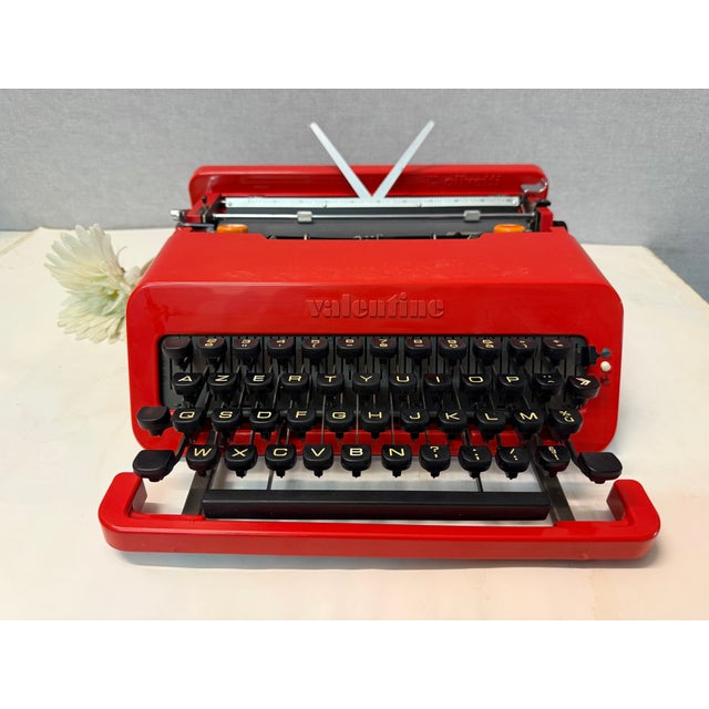 Postmodern Vintage Olivetti Valentine Typewriter by Ettore Sottsass, Italy, 1970s For Sale - Image 3 of 18