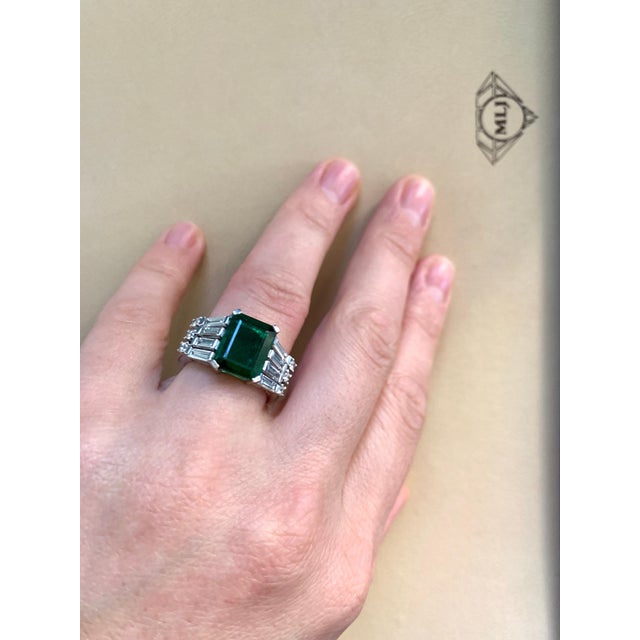 5.5 Carat Emerald Cut Emerald and Diamond Ring 18 Karat Gold Ring For Sale - Image 11 of 18