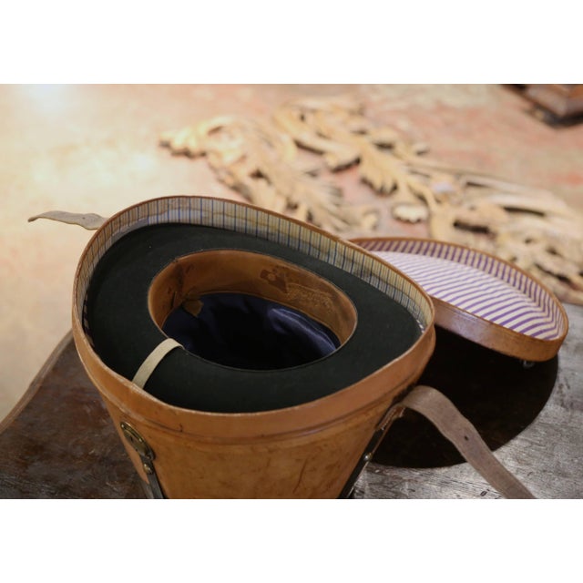 Brown Mid-19th Century French Oval Pigskin Leather Hat Box With Original Top Hat For Sale - Image 8 of 12
