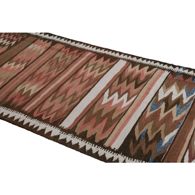 Rug & Kilim Vintage Shahsavan Zanjan Persian Kilim Runner With Chevrons - Rug & Kilim For Sale - Image 4 of 7
