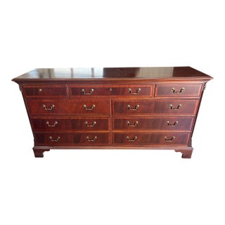 Ethan Allen 18th Century Mahogany Dresser For Sale