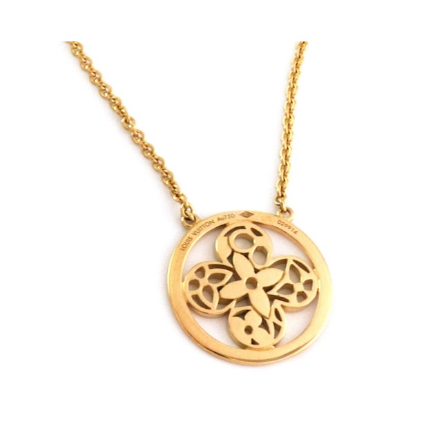Contemporary Louis Vuitton 18k Yellow Gold Round Resille Monogram Floral Pendant Necklace For Sale - Image 3 of 6