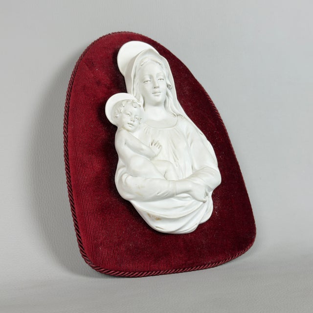 Vintage Relief Wall Sculpture Madonna Child Porcelain Biscuit from Benacchio For Sale - Image 4 of 11