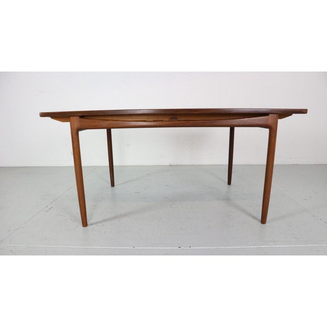 Mid-Century Modern Teak Extendable Fresco Dining Table from G Plan, 1960s For Sale - Image 9 of 18