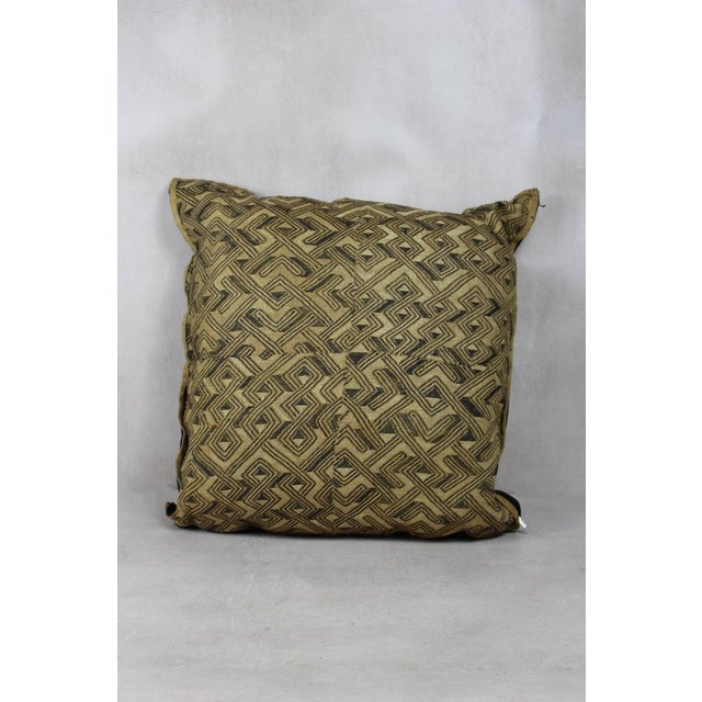 Vintage Showa Cloth Cushion For Sale - Image 5 of 5