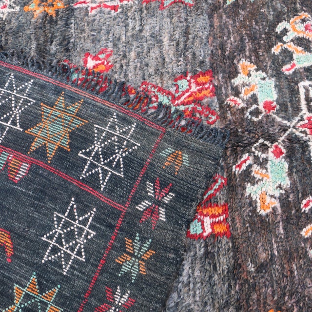 1980s 1980s Moroccan Vintage Handmade Rug - 6'0" X 9'1" Ft For Sale - Image 5 of 7
