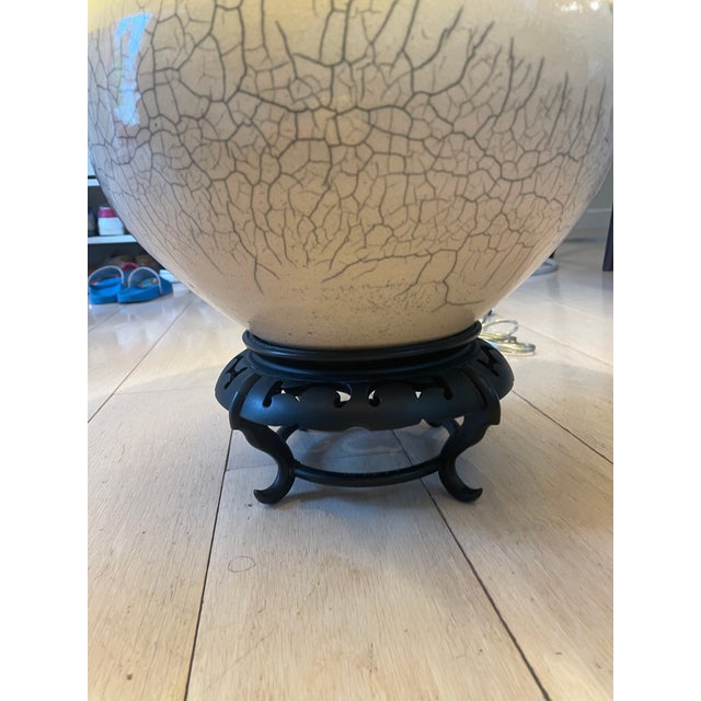 Vintage Chinoiserie Crackle Ceramic Lamp - Mid Century Ginger Jar Table Lamp For Sale - Image 4 of 6