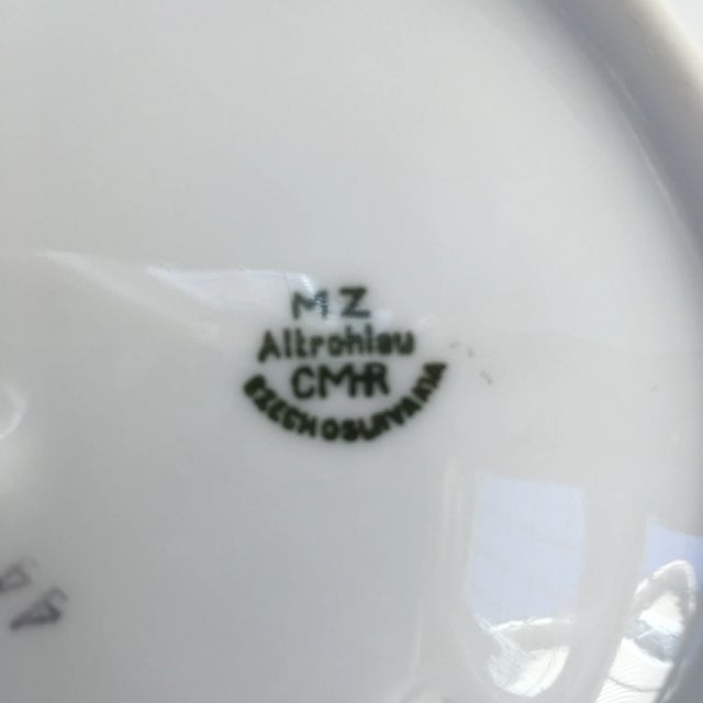 Vintage Birds of Paradise Porcelain Serving Bowls - Set of 2 For Sale In Boston - Image 6 of 7