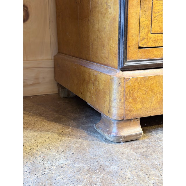 Antique French Louis Philippe Burl Walnut Four-Drawer Commode With Marble Top For Sale - Image 11 of 12