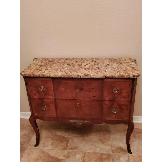 French 19th Century French Transitional Ormolu Mounted Marquetry Inlaid Commode For Sale - Image 3 of 13