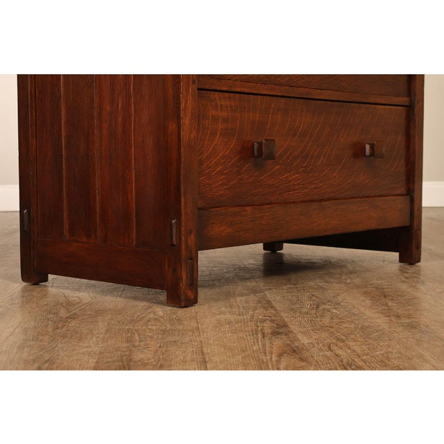 Antique Gustav Stickley Oak Chest of Drawers #626 For Sale - Image 11 of 18